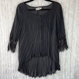 Lucia Lukken Covered Button Up Blouse Women’s M / L Black Krinkle Lace High Low